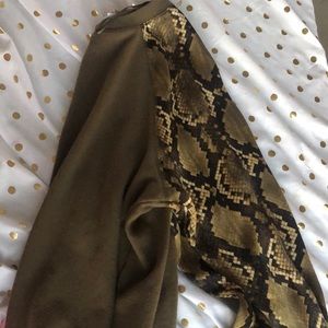 Micheal Kors top